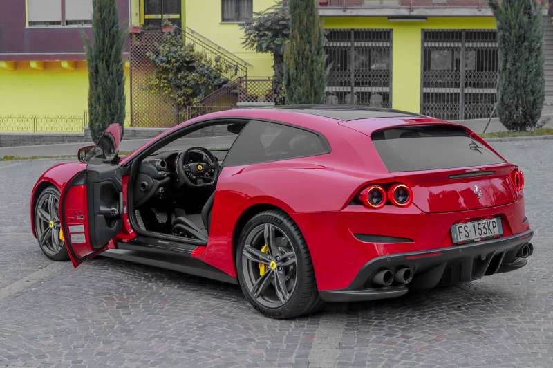 Ferrari gtc4lusso характеристики